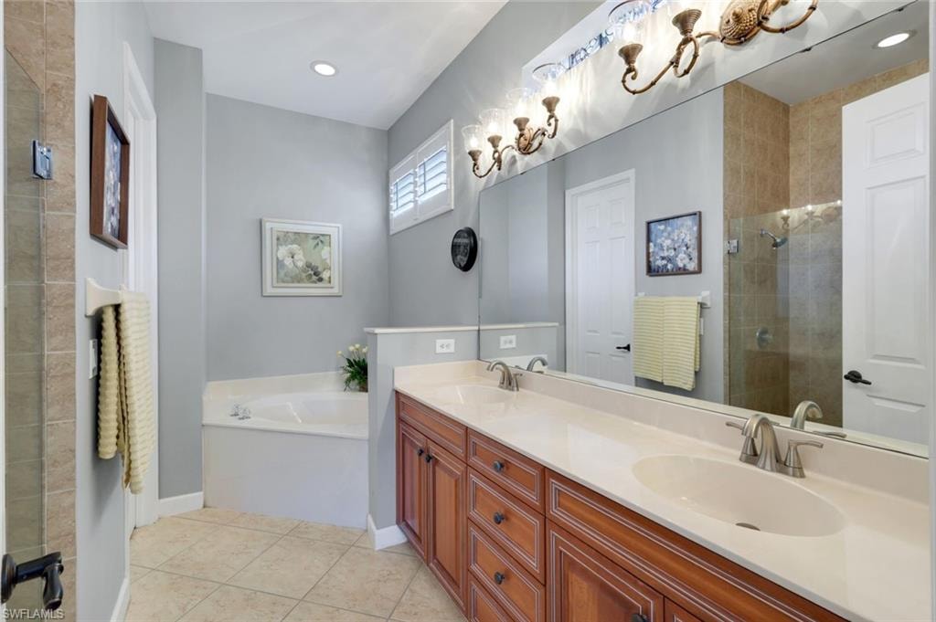 3232 Sundance CIR photo 19