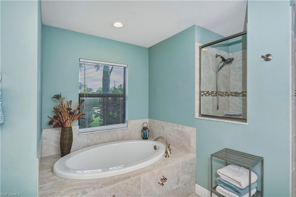 primary bath with soaking tub