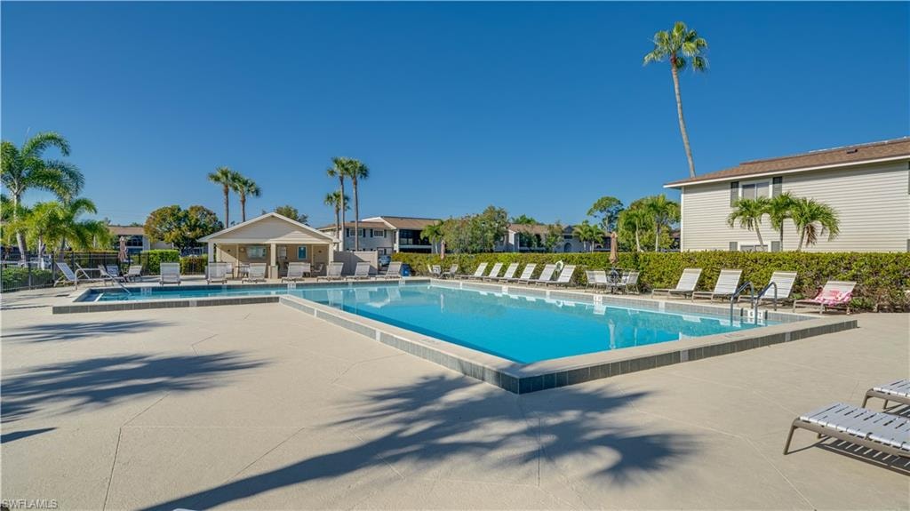 The community pool and integrated spa are yours to enjoy.