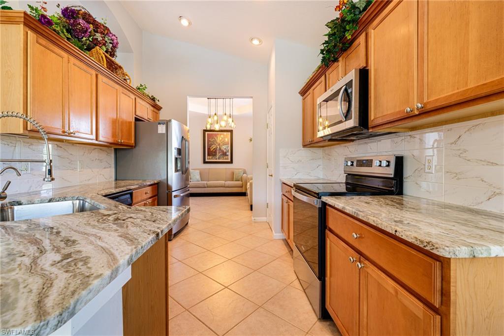 19081 RIDGEPOINT DR 201