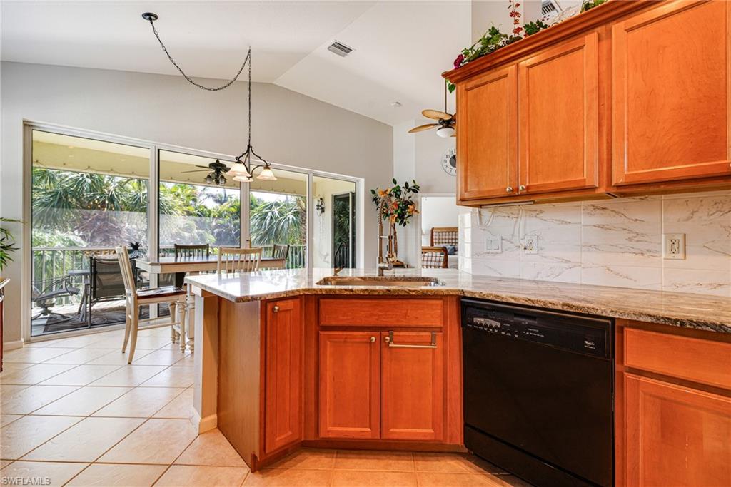 19081 RIDGEPOINT DR 201 photo 12