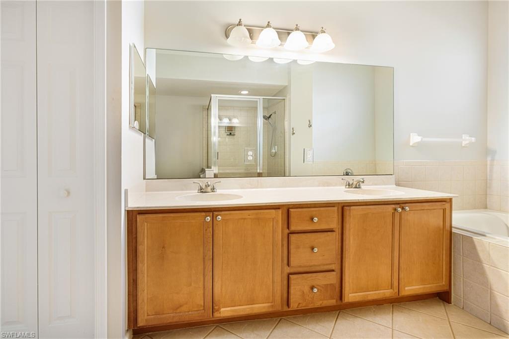 19081 RIDGEPOINT DR 201 photo 9