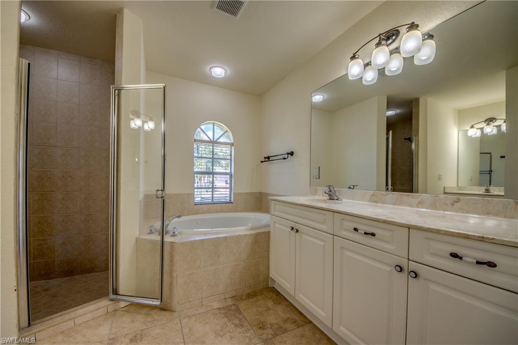Ensuite Primary Bath