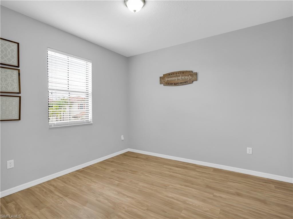 5384 Brin WAY photo 32