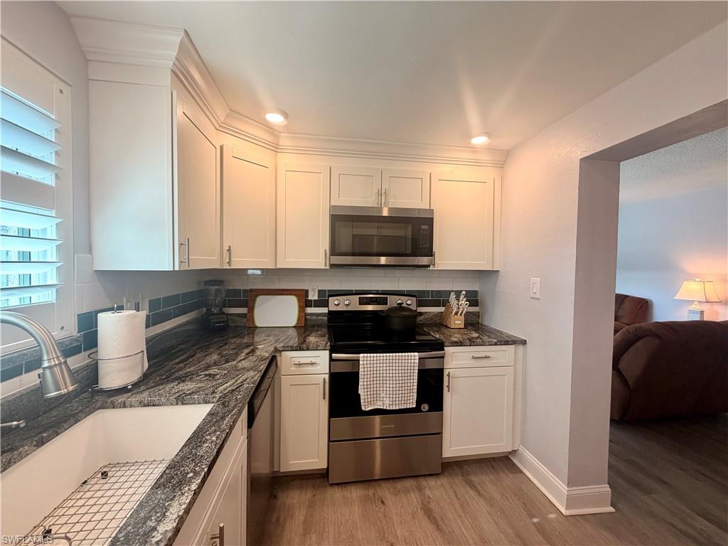 4912 Vincennes ST 103 photo 11