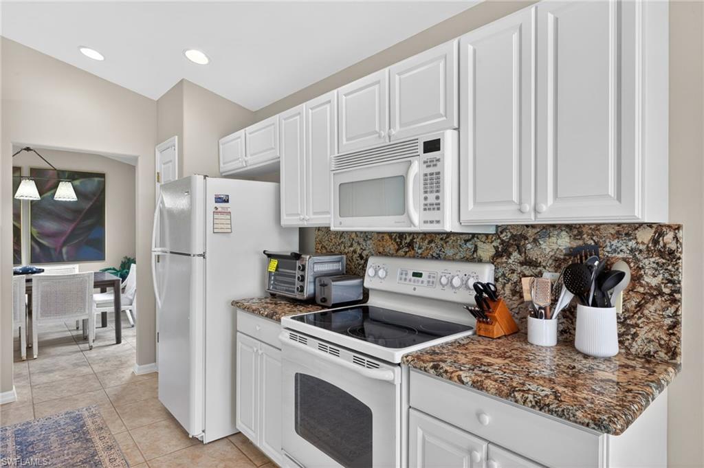 10082 Oakhurst WAY photo 13