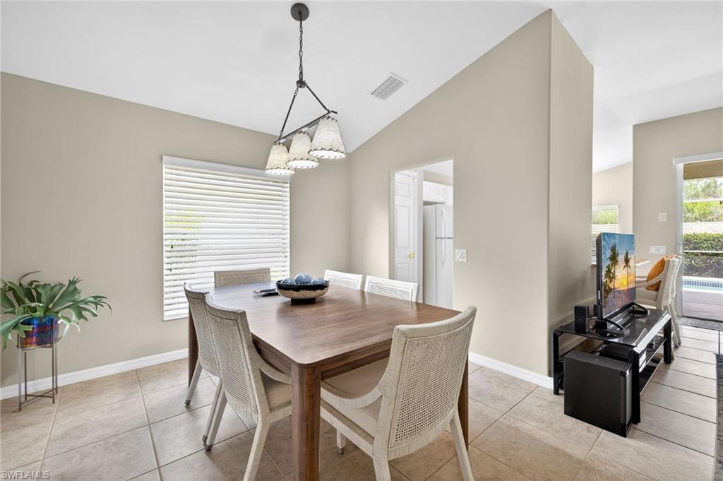 10082 Oakhurst WAY photo 9