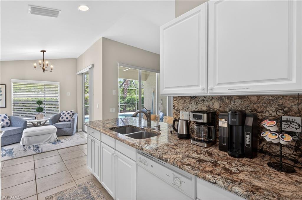 10082 Oakhurst WAY photo 14