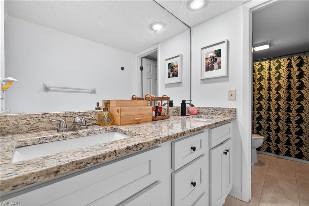 1466 Park Shore CIR 3 photo 23