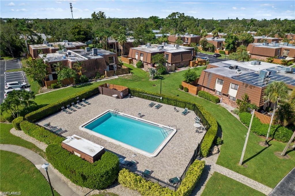 1466 Park Shore CIR 3 photo 27