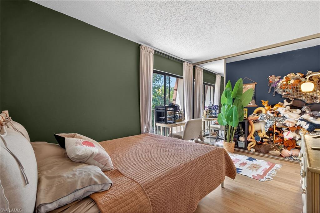 1466 Park Shore CIR 3 photo 22