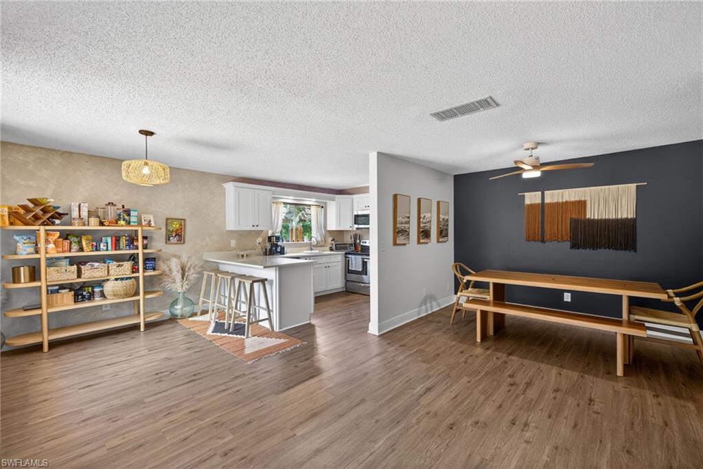 1466 Park Shore CIR 3