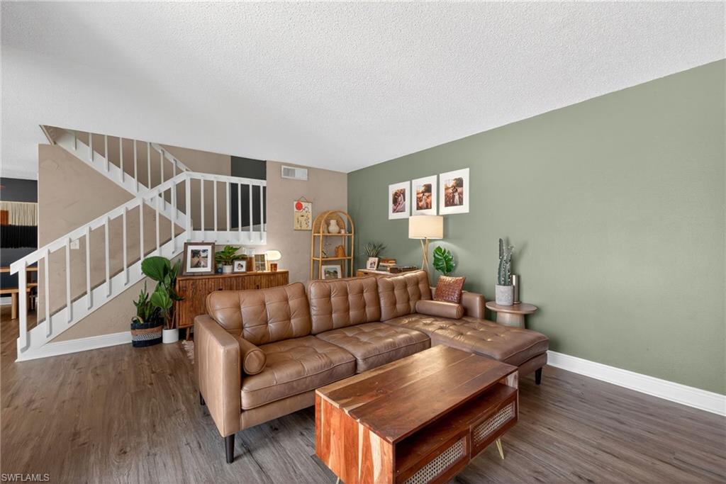 1466 Park Shore CIR 3 photo 15