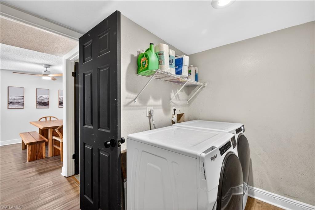 1466 Park Shore CIR 3 photo 25