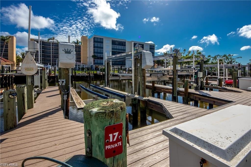 Private dock with lift