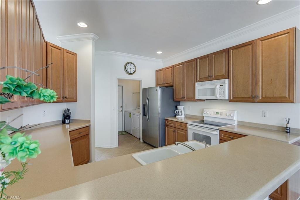 15076 BALMORAL LOOP photo 11