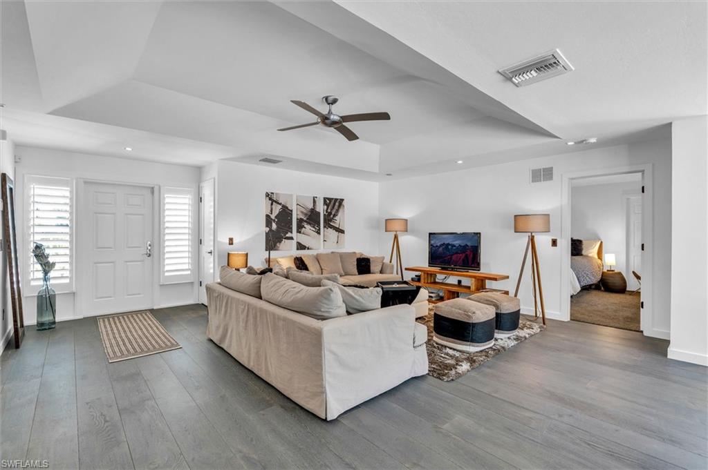 1627 Murex LN photo 12