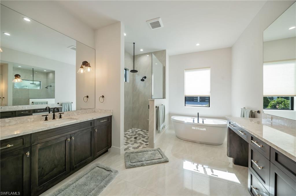 2943 Coco Lakes DR photo 16