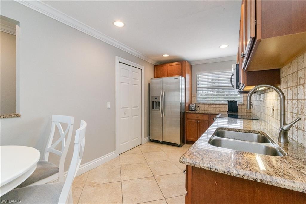 Apt "B" Granite Counters and Undermount Sink!