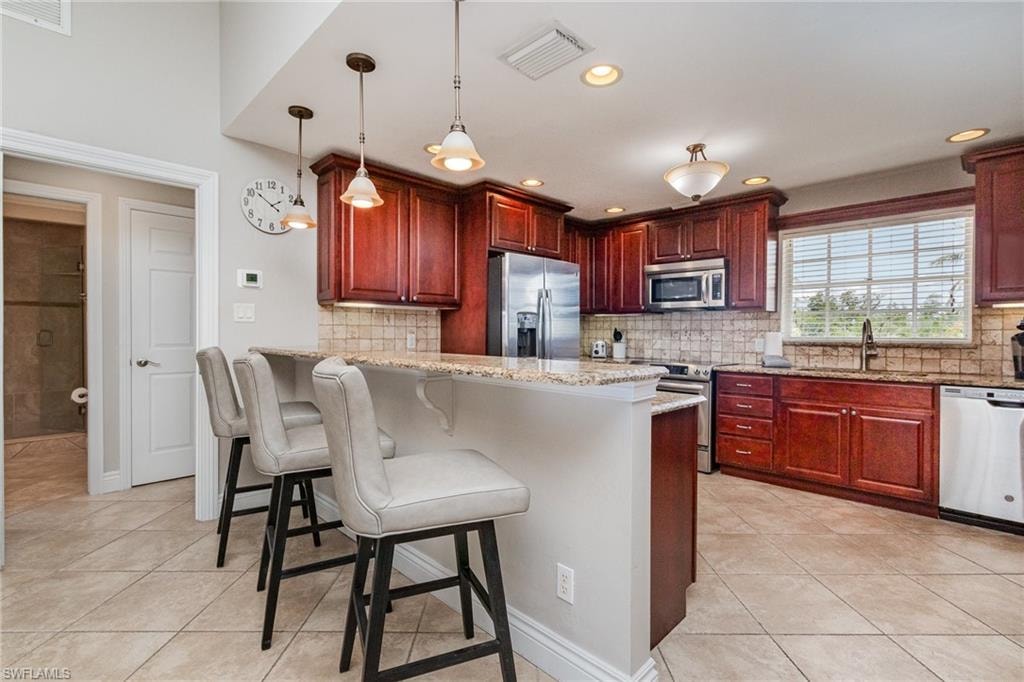 Apt "A" Big Beautiful Open Kitchen!