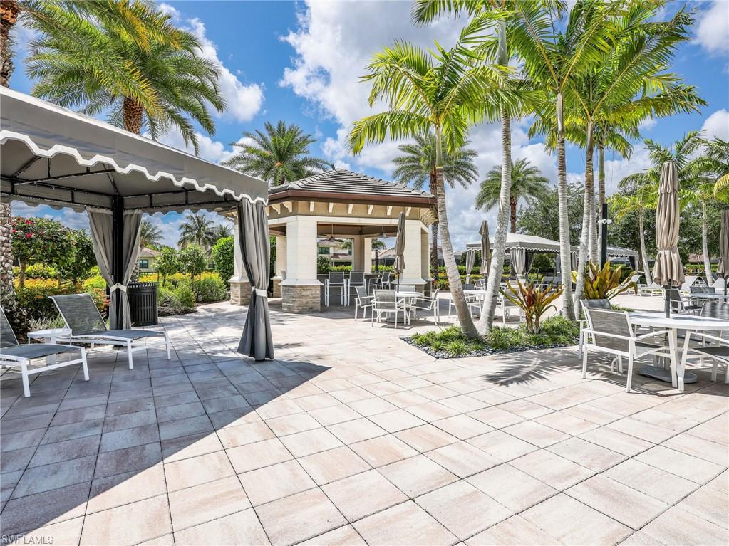 Clubhouse bar and cabanas
