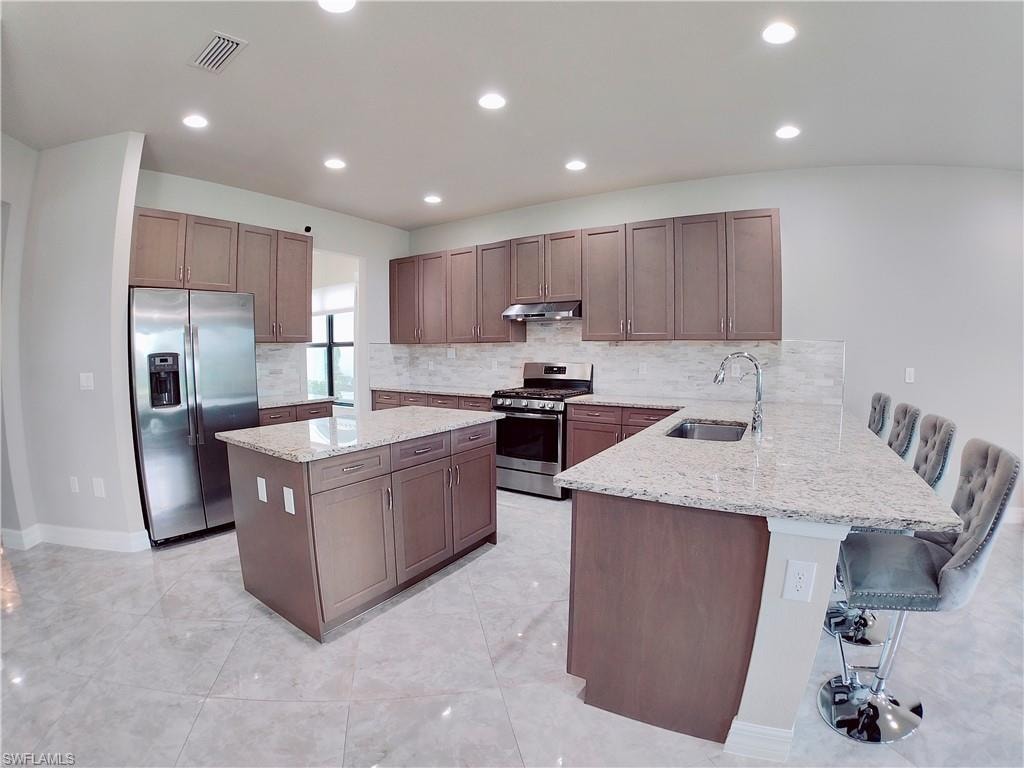 4716 Kensington CIR