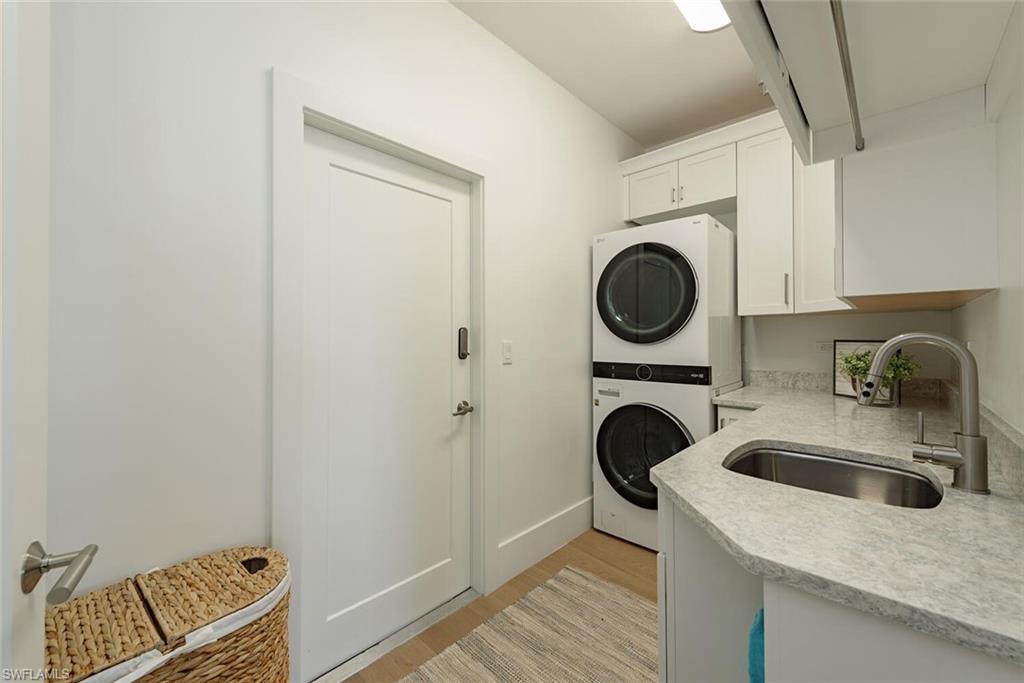 452 Willet AVE photo 17