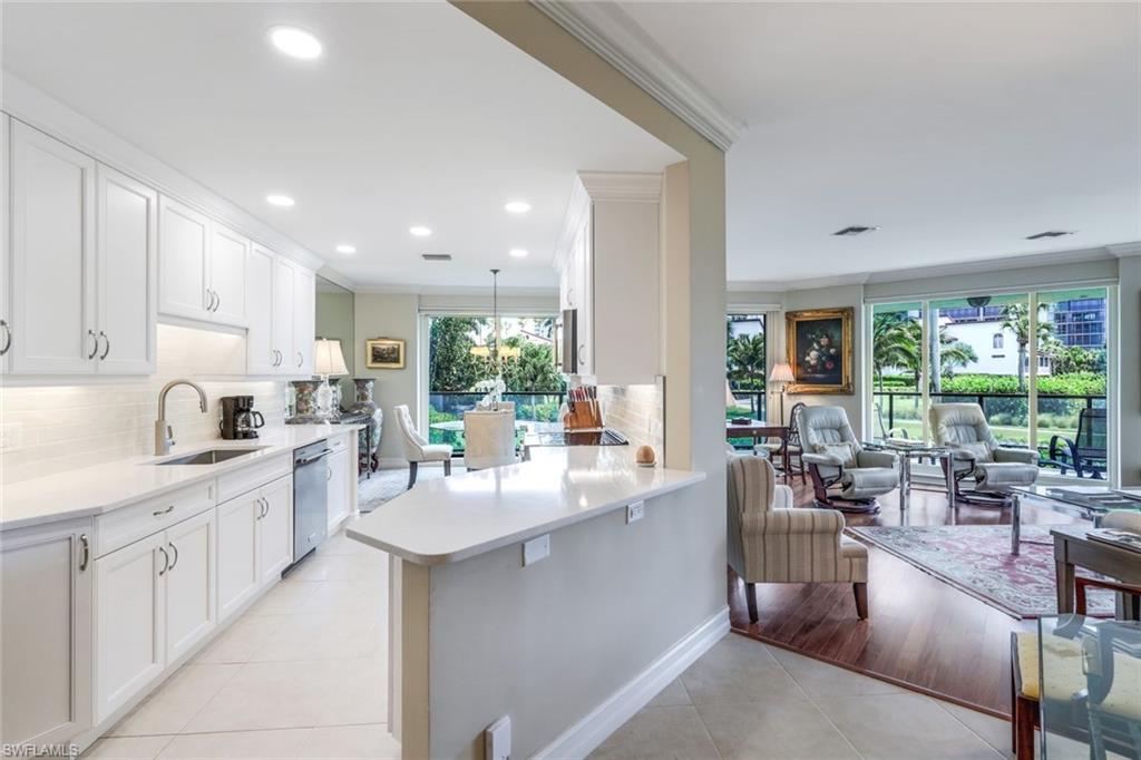 4901 Gulf Shore BLVD N 104