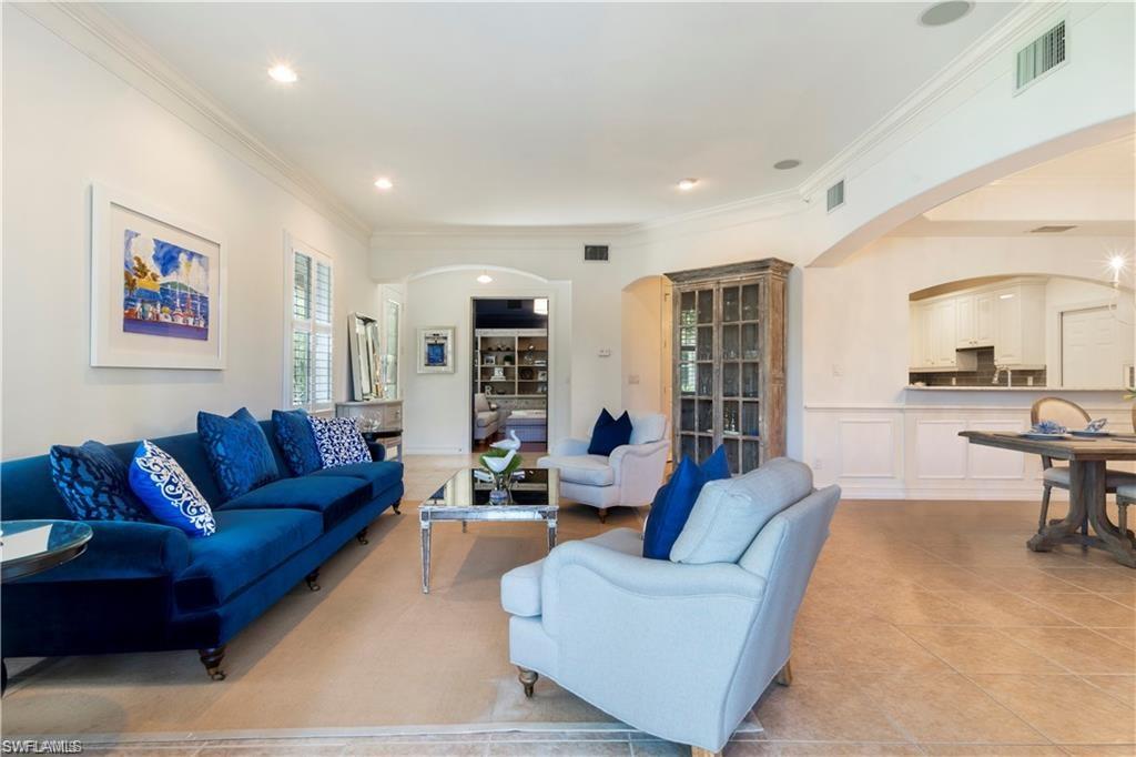 2864 Tiburon BLVD E 101
