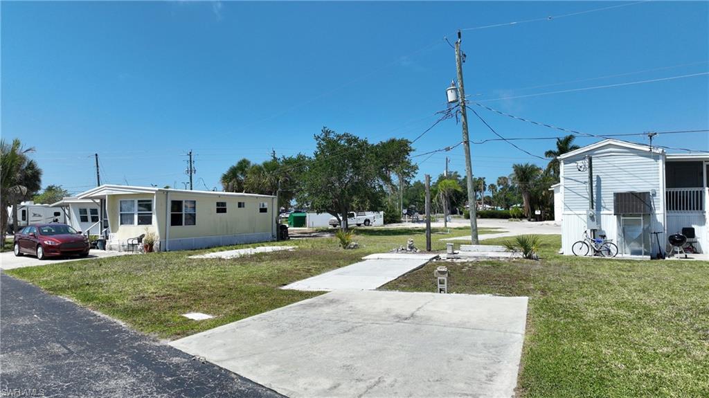 8 Helen LN photo 25