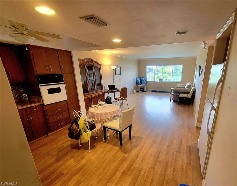 357 Joel BLVD 212