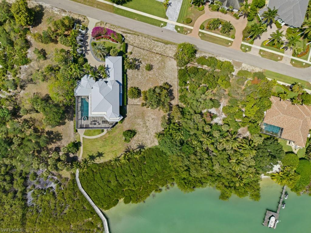 821 Caxambas DR