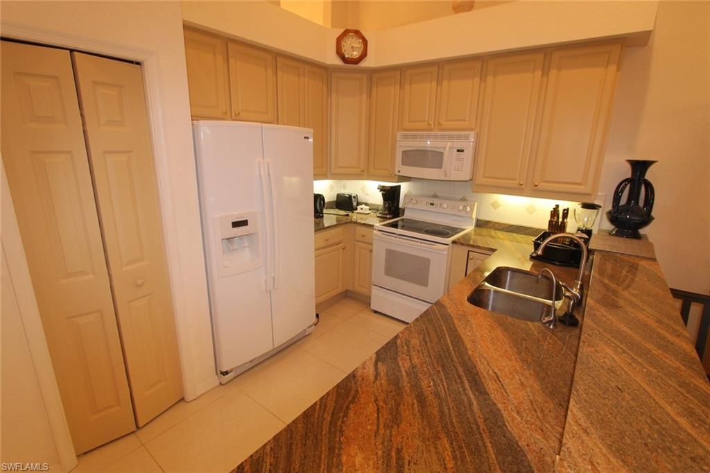 8526 Pepper Tree WAY photo 6