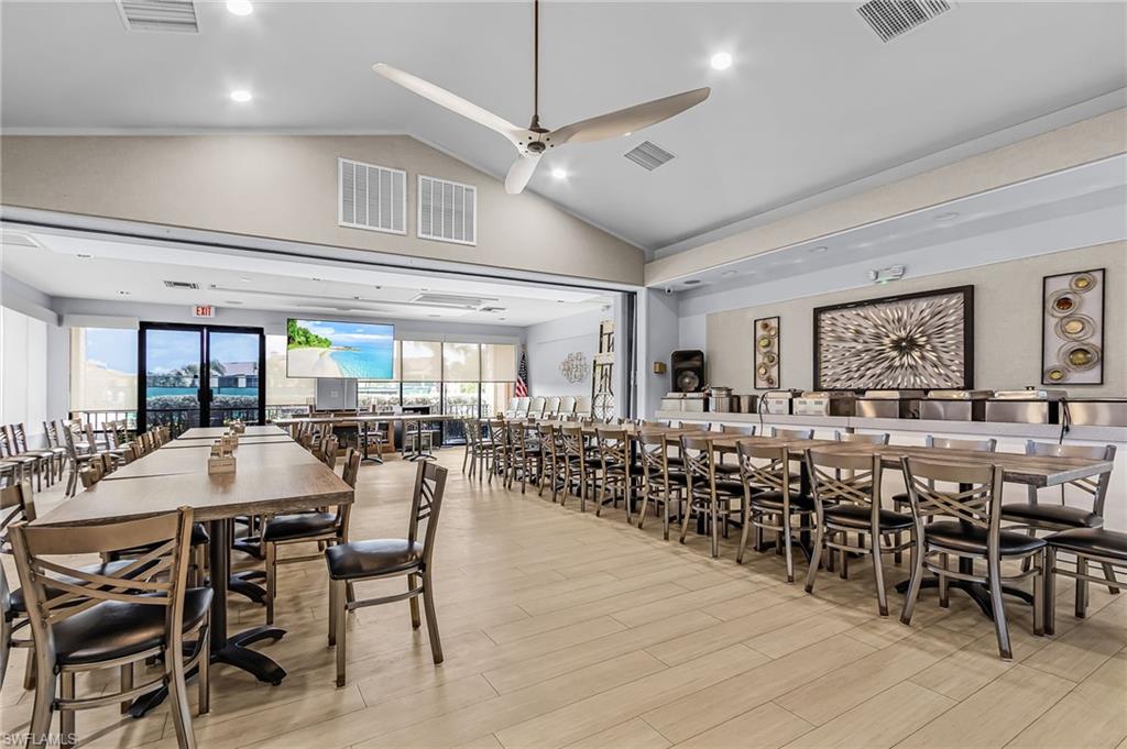 Community clubhouse restaurant facilities