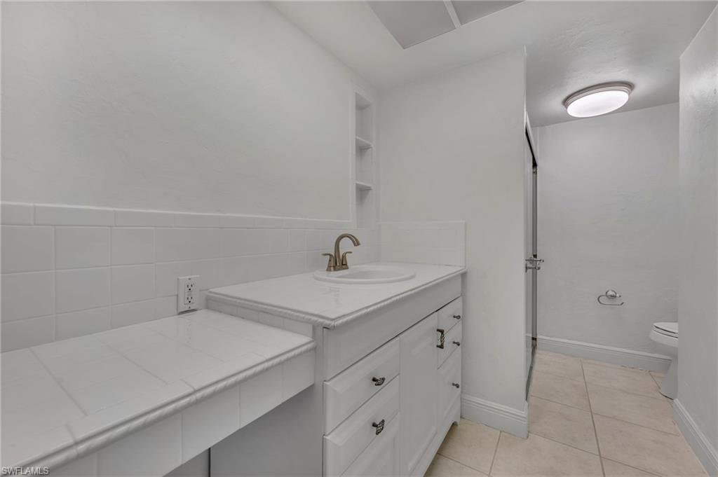 656 Binnacle DR photo 15