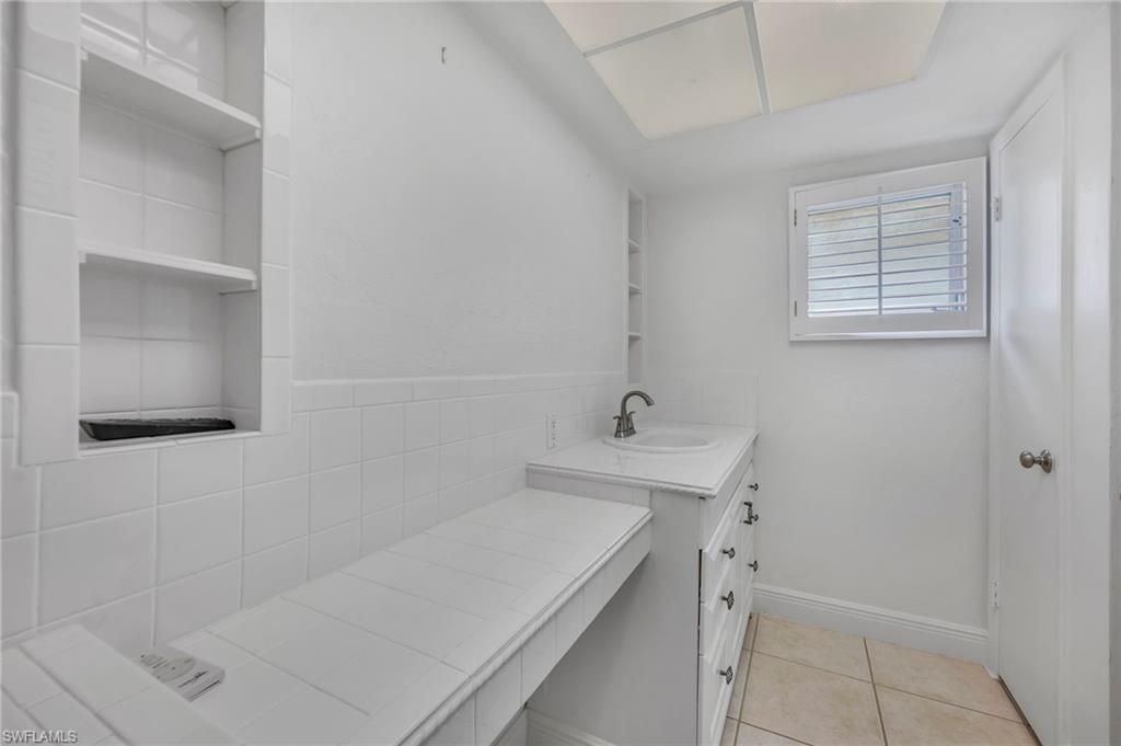 656 Binnacle DR photo 11