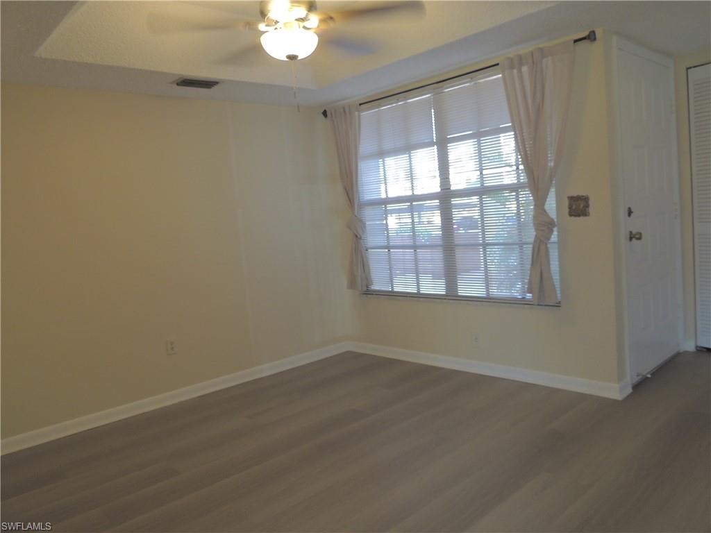 DINING WITH FRONT ENTRY