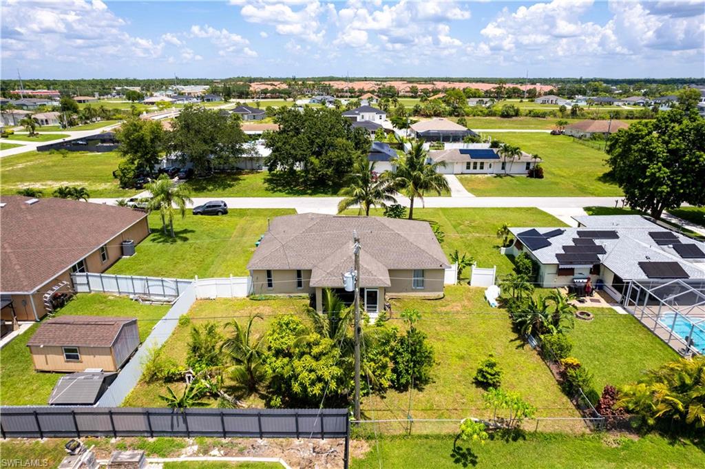 Located in a residential neighborhood, yetclose to all amenities: grocery stores,restaurants, medical facilities, and schools.