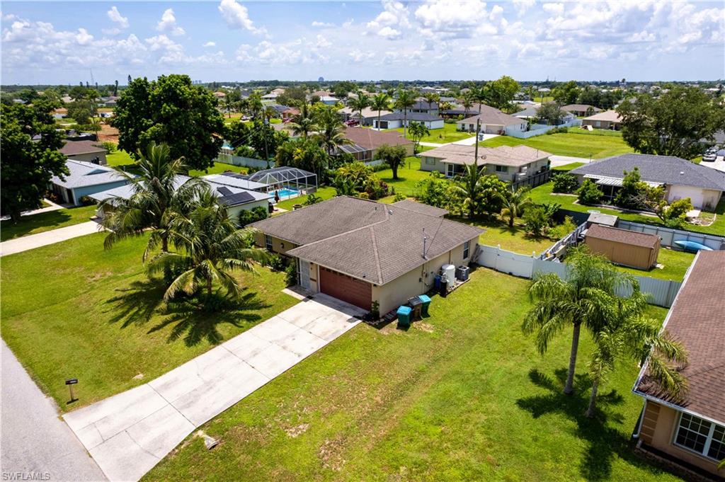 Whether you’re looking for a PRIMARYRESIDENCE, SEASONAL HOME, or INVESTMENTPROPERTY, this home offers flexibility, space,and long-term value in SWFL PARADISE.