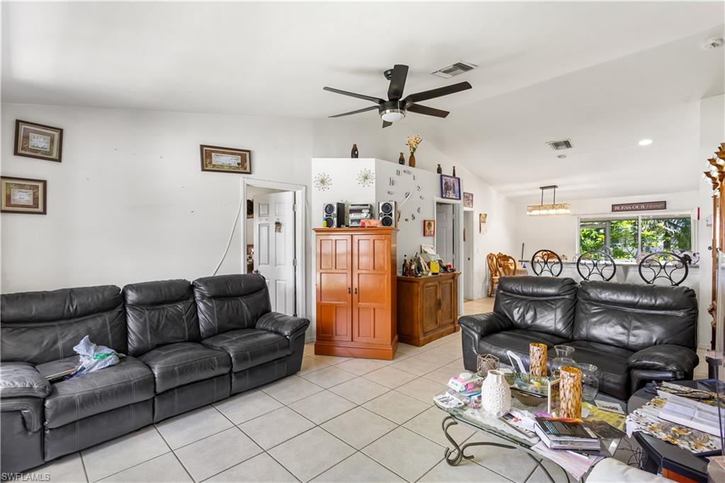 OPEN LIVING AREA featuring a SPLITBEDROOM floor plan.