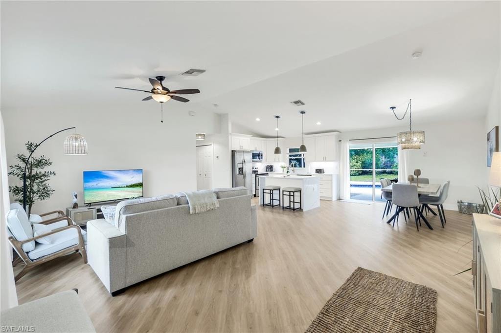 3322 Oasis BLVD photo 10