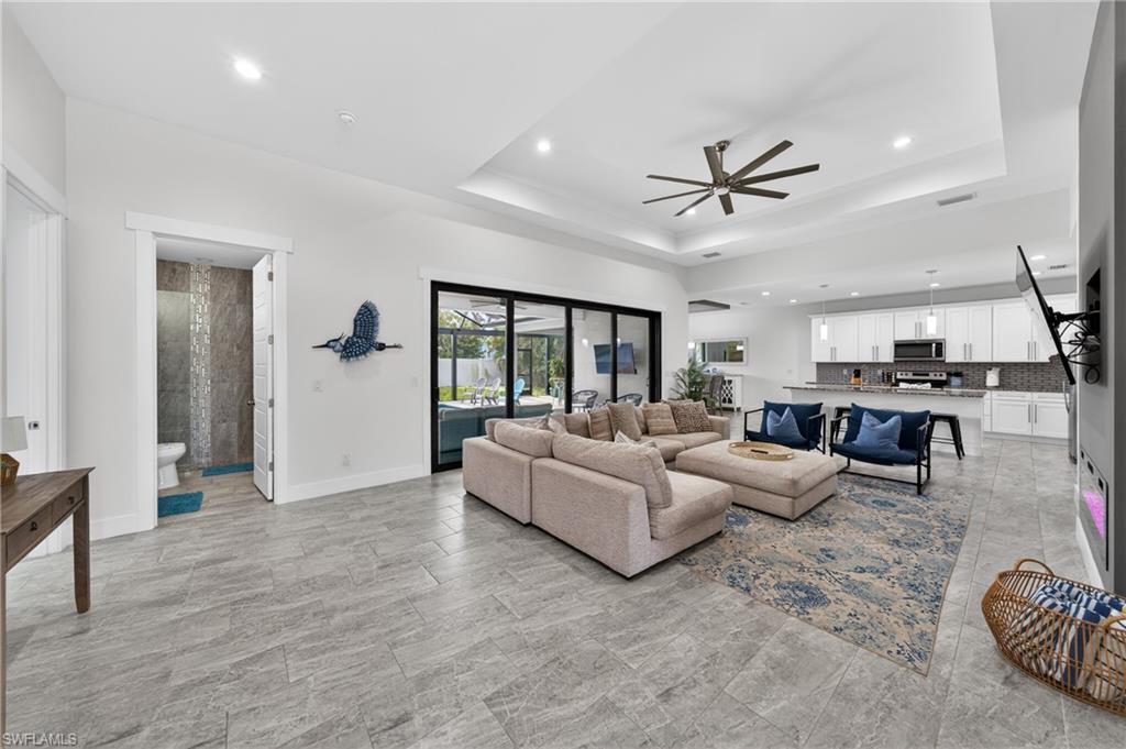 3833 SW 14th PL