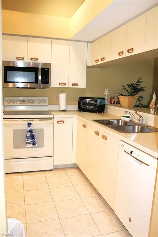 12191 Kelly Sands WAY 1524 photo 6