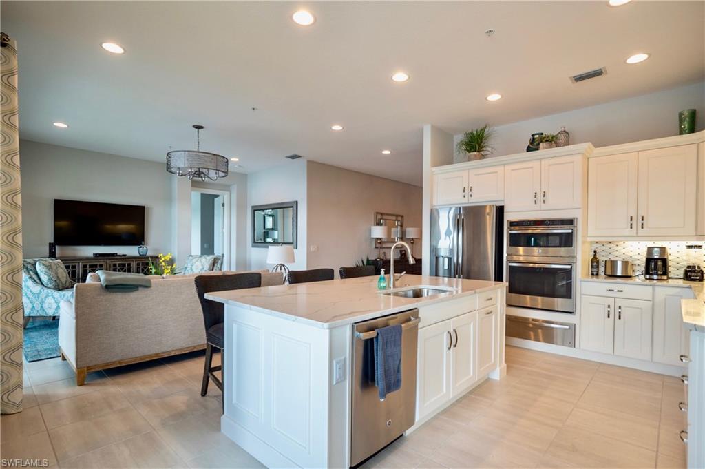 8008 Signature Club Cir photo 14