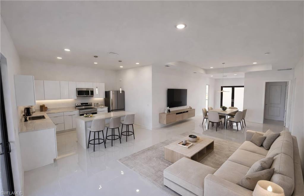 2102 NW 25th PL