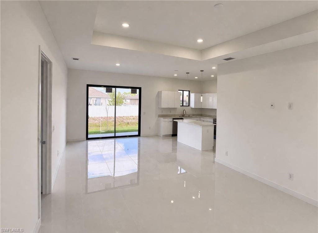 2102 NW 25th PL