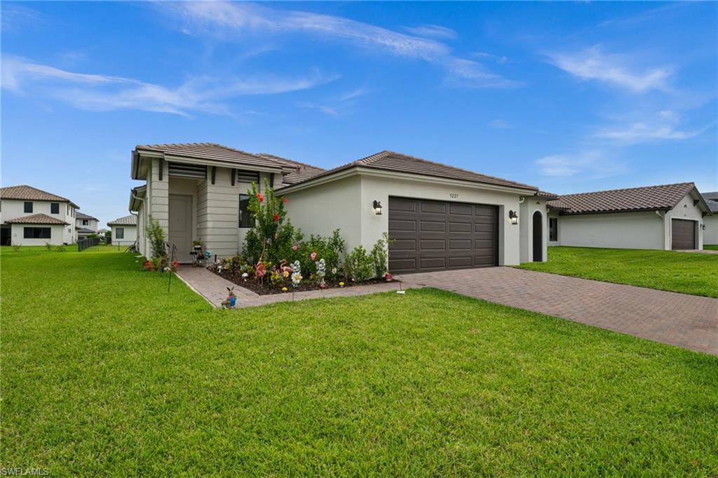 5227 Nevola AVE