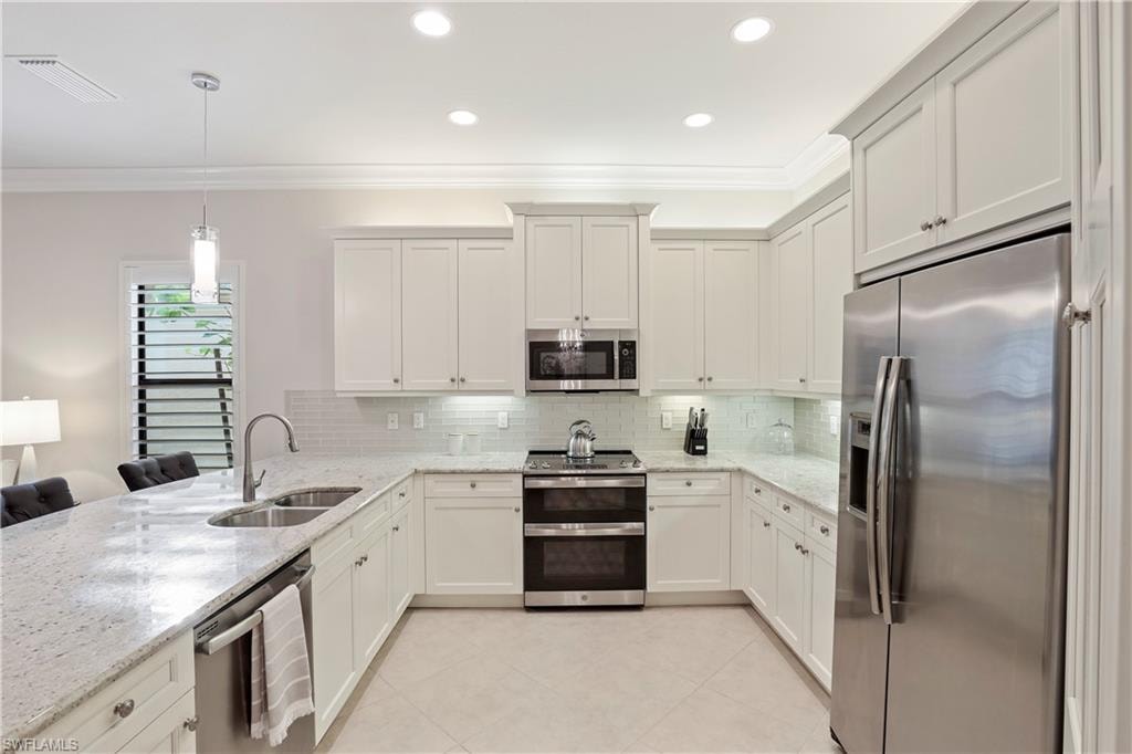 13435 Silktail DR photo 8