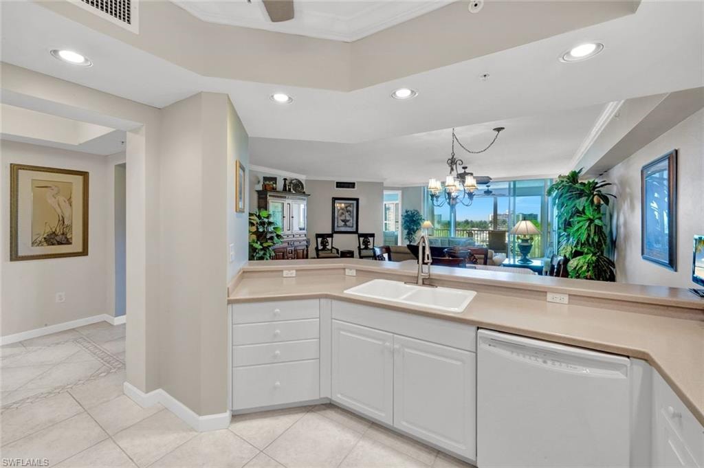 315 Dunes BLVD 404 photo 6