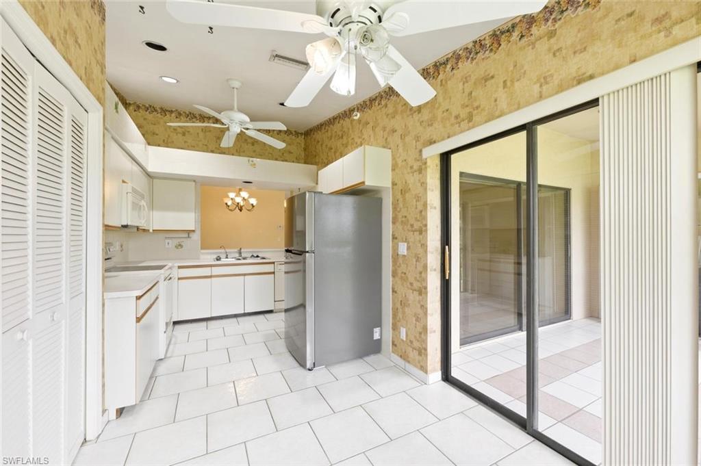 7380 Saint Ives WAY 1305 photo 12